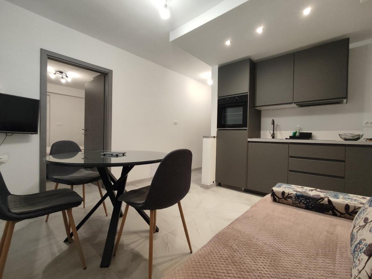 Apartments Samec อิซอลา ภายนอก รูปภาพ