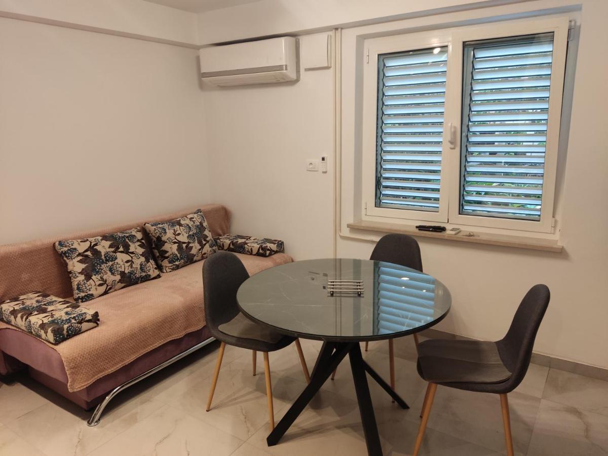 Apartments Samec อิซอลา ภายนอก รูปภาพ
